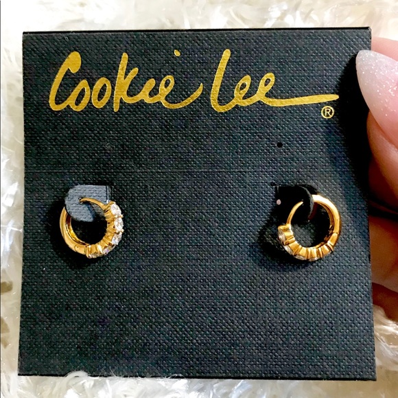 Cookie Lee gen. Cubic zirconia hoop earrings🌟 - Picture 3 of 4
